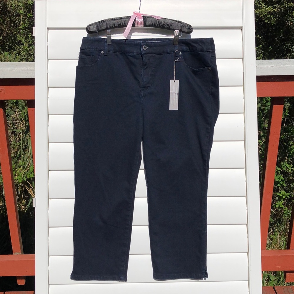 Chico's Dark Blue Capri Jeans